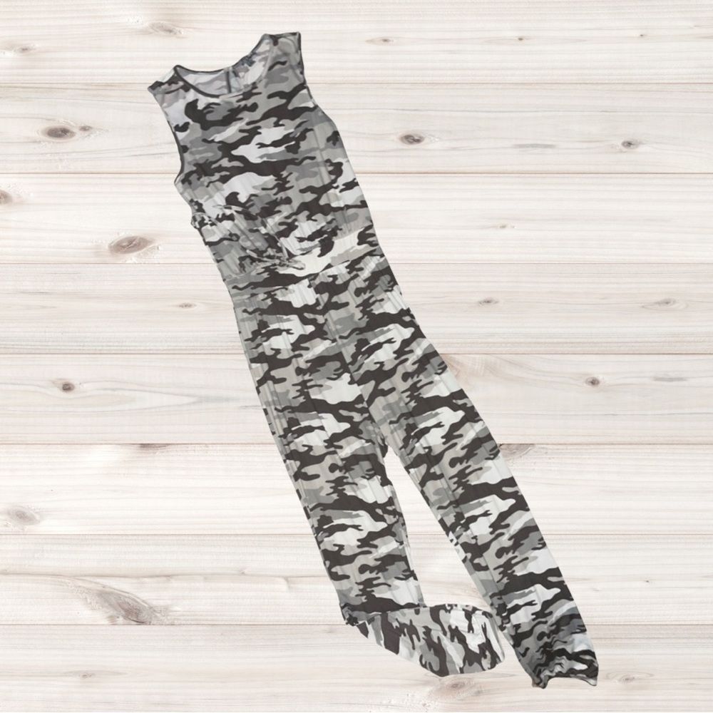 Sleeveless Camo Romper. J for Justify. Shades of Grey. Flattering & comfortable.